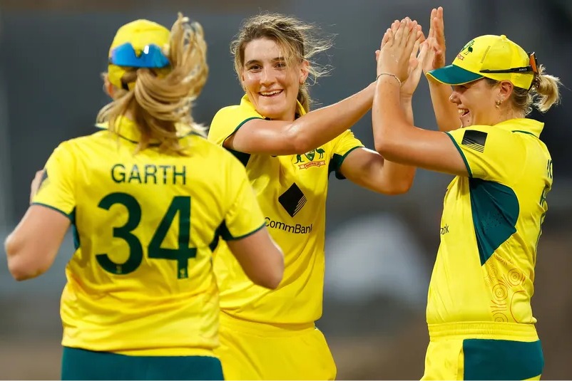 3rd ODI: Smriti’s century in vain; Australia clean sweep India 3-0