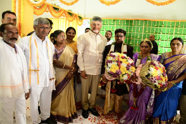 CM Chandrababu Attends High-Profile Wedding of TDP Legal Cell Chief’s Son