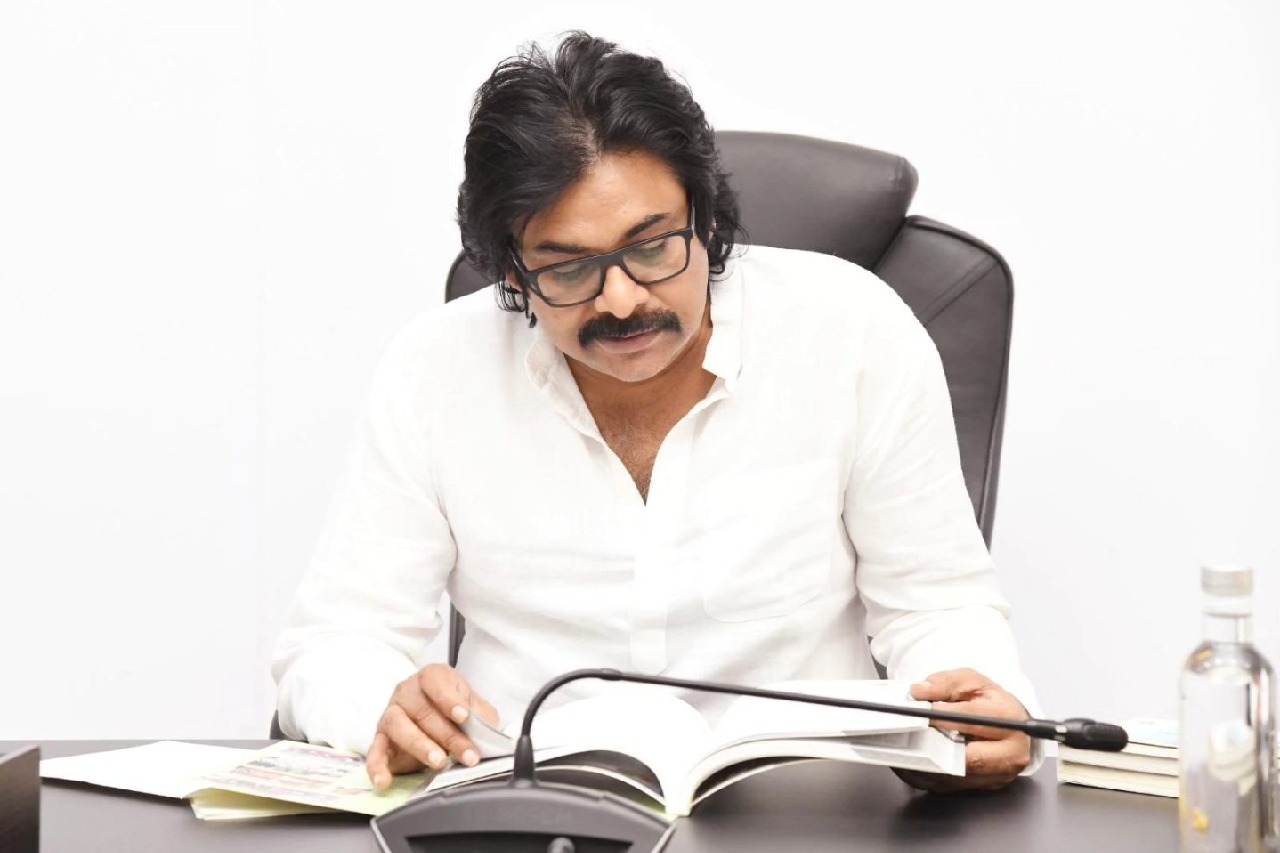 Farmer Travels 760 Kilometers by Bullock Cart to Meet Pawan Kalyan