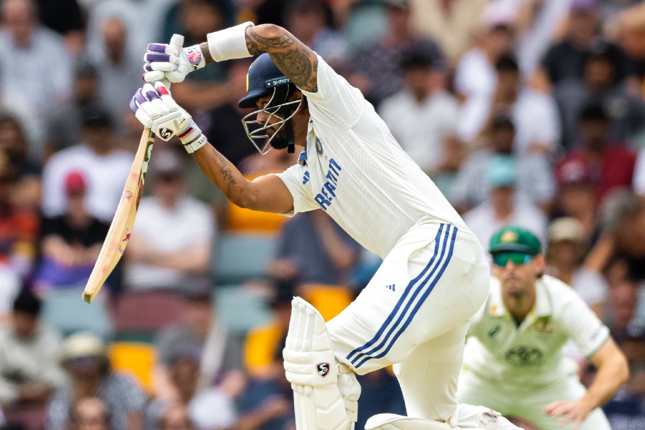 3rd Test: India reach 8/0 in chase of 275 as bad light forces tea break