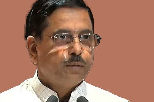 Pralhad Joshi slams Congress over politicising cremation of former PM Manmohan Singh