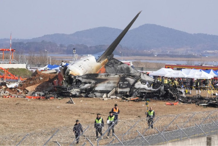 World leaders extend condolences after 170 killed in S.Korea plane crash