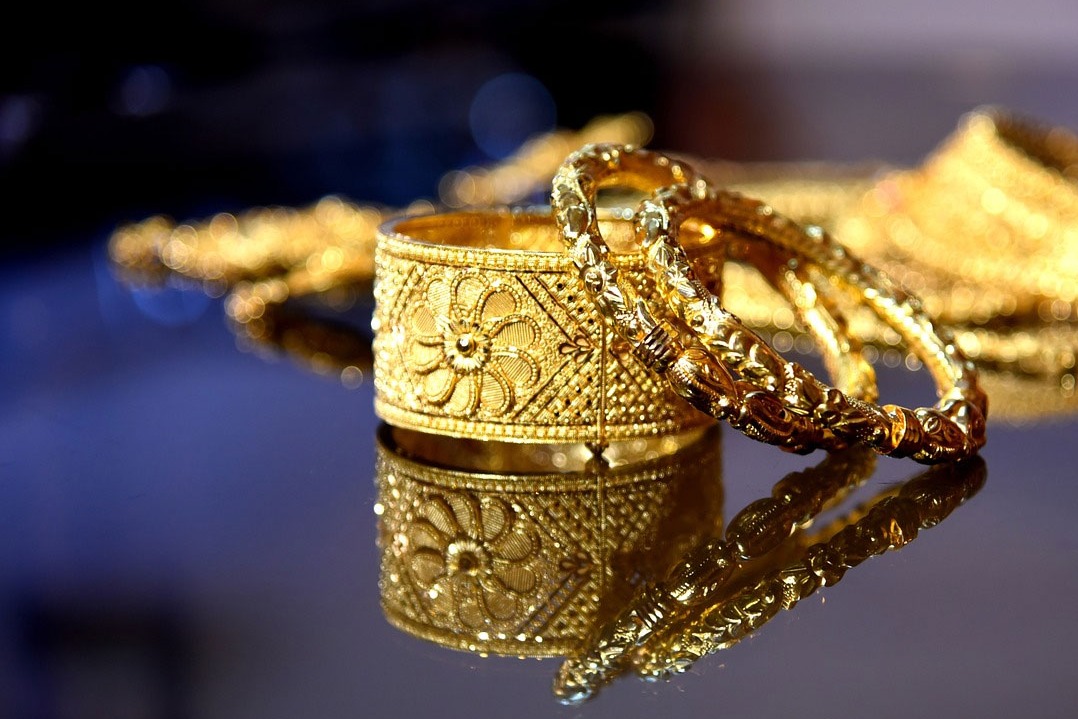 Car Driver Absconds with Gold Ornaments Worth ₹6 Crore While En Route from Hyderabad to Vijayawada