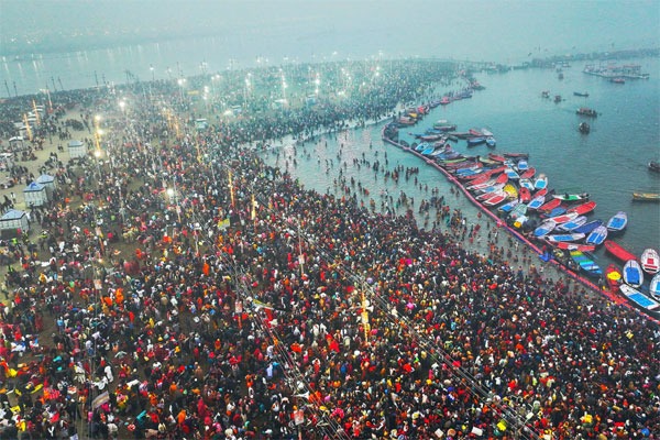 Maha Kumbh Mela Begins in Uttar Pradesh, Expected to Generate ₹2 Lakh Crore Revenue
