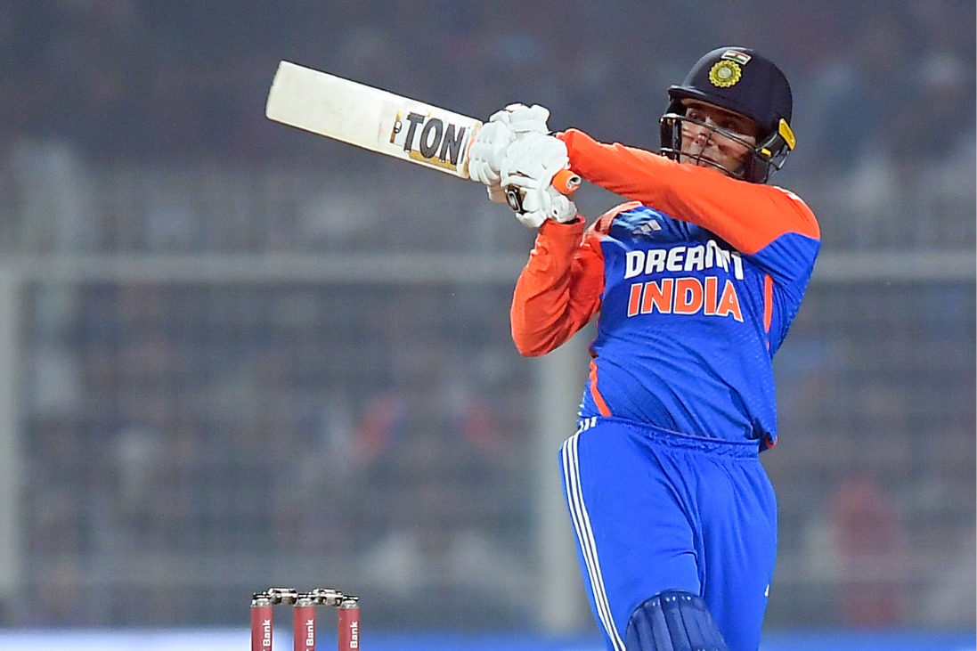 Injury scare for Abhishek Sharma ahead of second T20I in Chennai