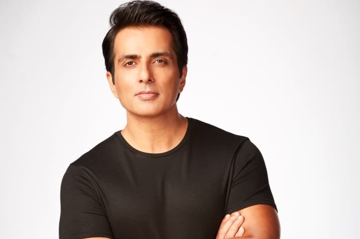 Sonu Sood Visits Andhra Pradesh Secretariat to Meet CM Chandrababu Naidu