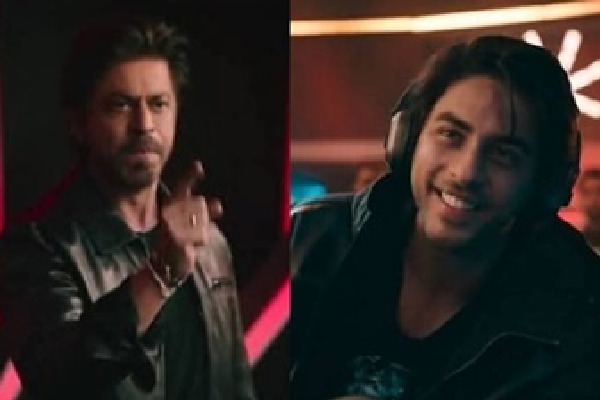 Busy day for Aamir Khan and SRK as they promote their sons’ titles