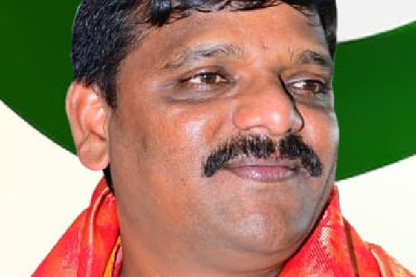 Congress MLC burns report of caste survey in Telangana