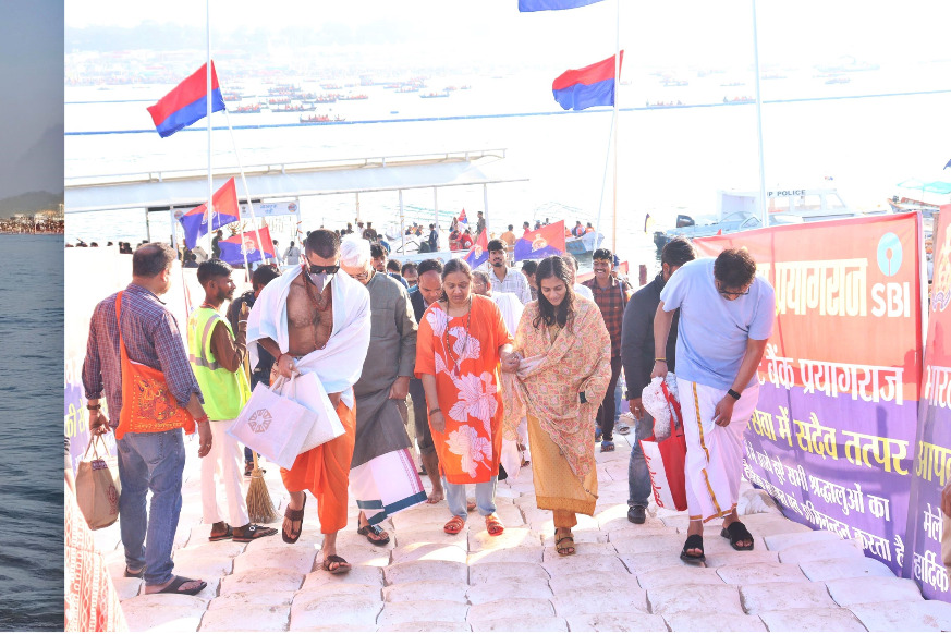 Vijay Deverakonda seek blessings at the Maha Kumbh with his mother