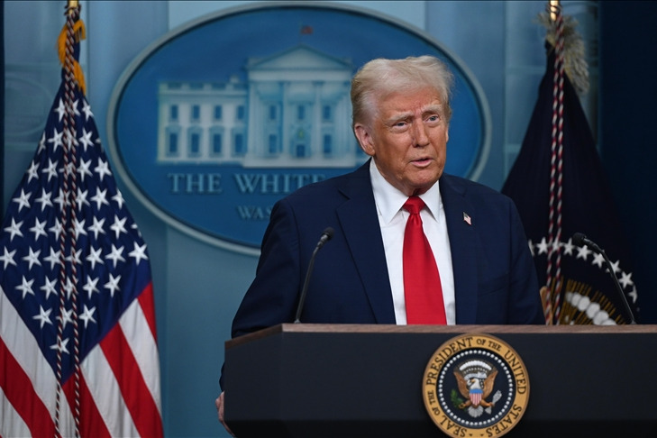 Trump claims 'US authority' to take Gaza as he hosts Jordan's king