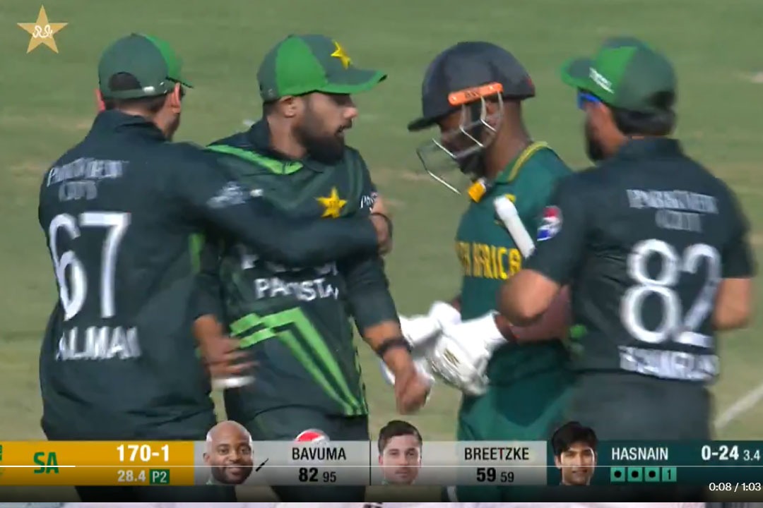 In a Must-Win Match, Pakistan Players Display Unsportsmanlike Behavior Against South Africa – Video Goes Viral