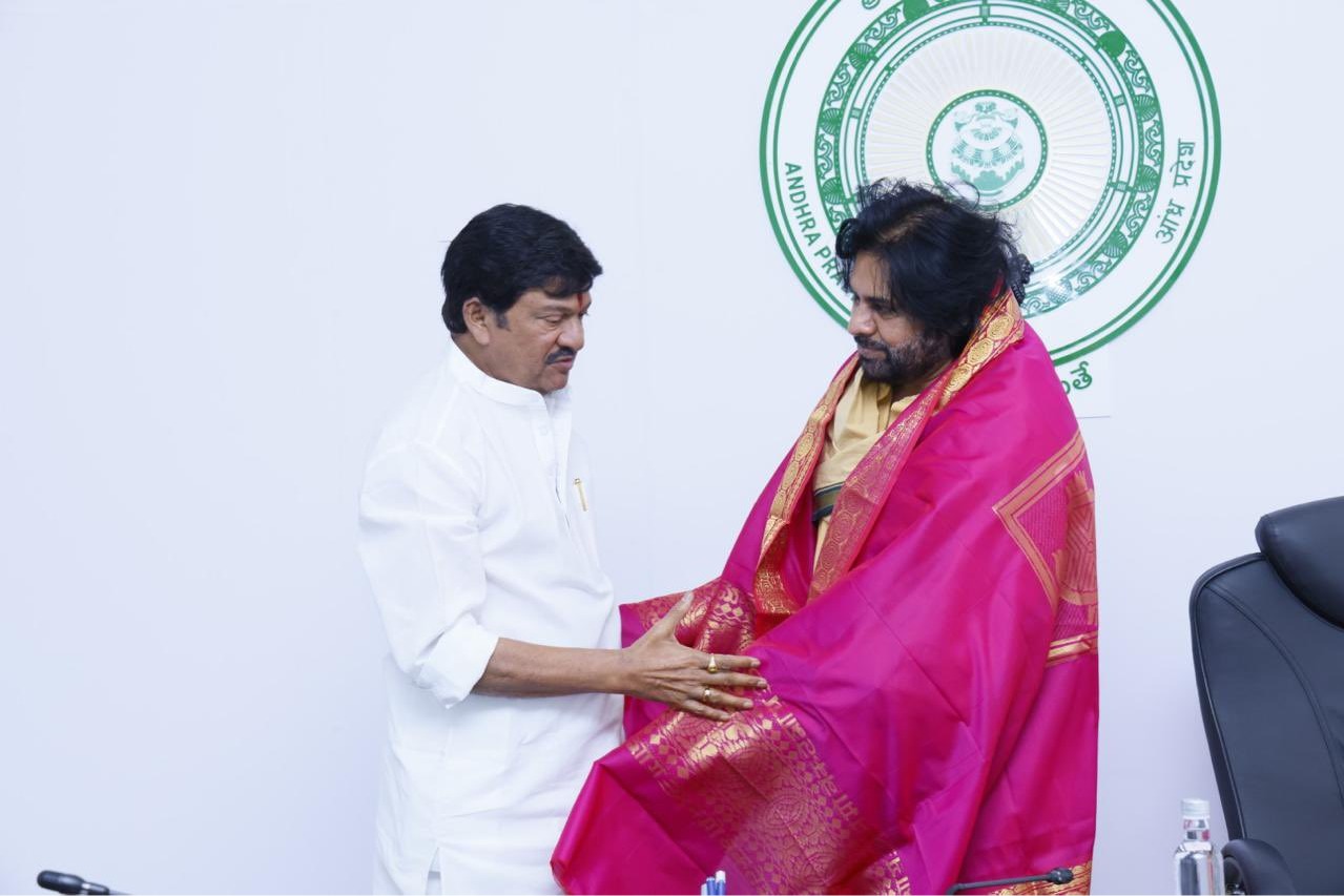 Actor Rajendra Prasad Meets Andhra Pradesh Deputy Chief Minister Pawan Kalyan