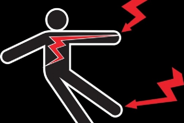 Three of a family die of electrocution in Telangana