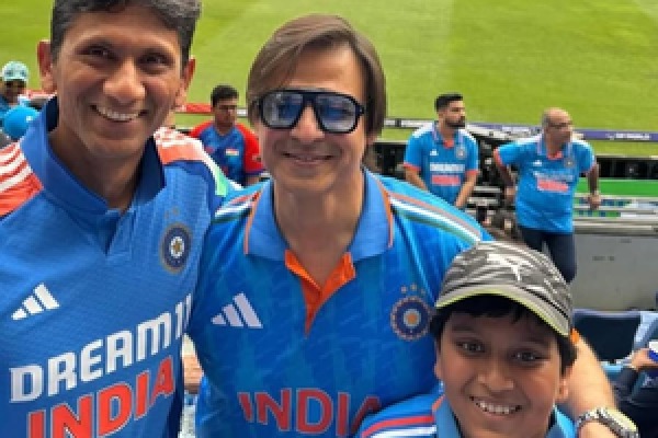 Vivek Oberoi bumps into this legendary cricketer during India-Pak contest