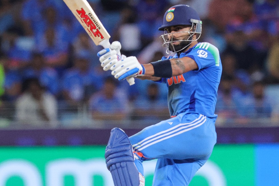 Champions Trophy: 'This man will score another 10-15 tons', Sidhu hails Kohli's heroics against Pakistan