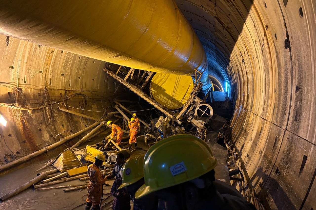 Railway deploys metal-cutting experts for rescue operation in Telangana tunnel