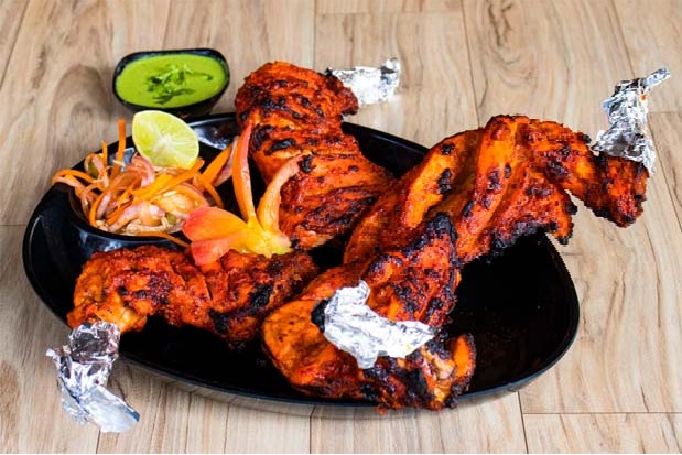 Crowds Flock to Chicken Fair Amid Bird Flu Concerns – Here’s Where!