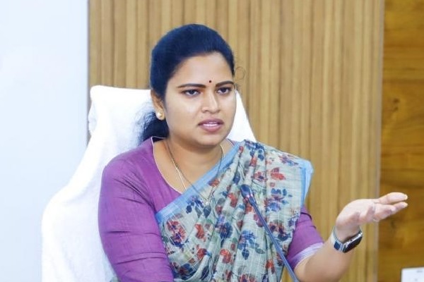 ACB Seeks Governor’s Nod to File Case Against Former Minister Vidadala Rajini