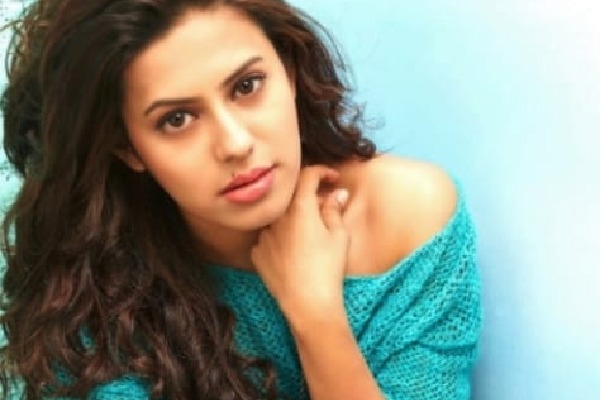 Jailed Kannada actress smuggled gold by strapping bars to her thighs, wrapped with crepe bandage