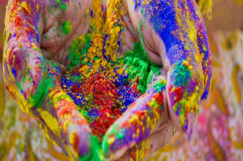 President Droupadi Murmu, PM Modi extend Holi greetings to citizens