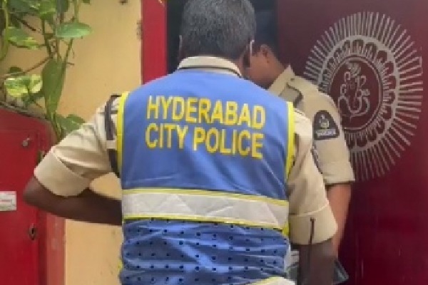 Man, who broke into MP Aruna's house in Hyderabad, arrested