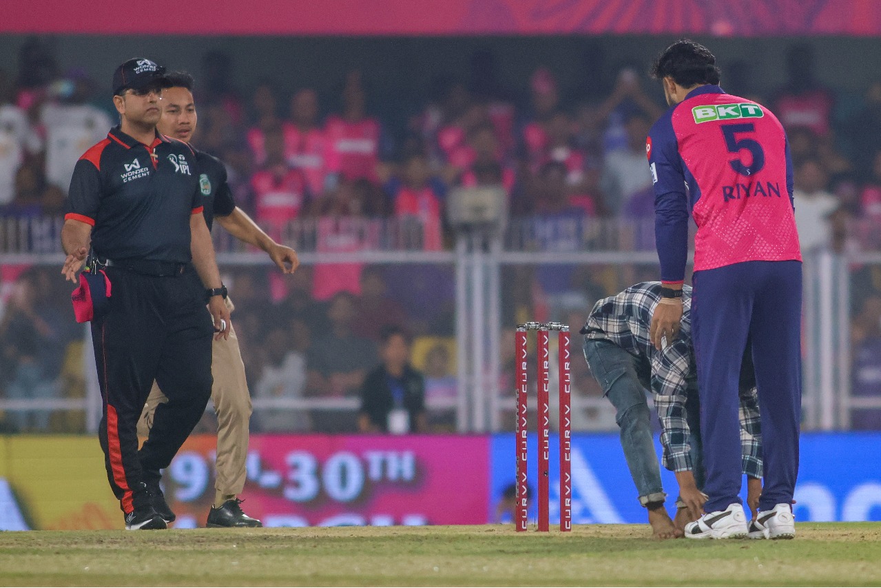 IPL 2025: Varun, Moeen and de Kock carry KKR to first win of the season