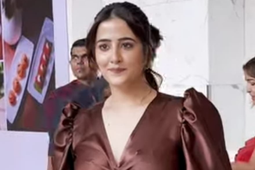 Nupur Sanon shines at the LFW for Magnum in a Label-Nobo design