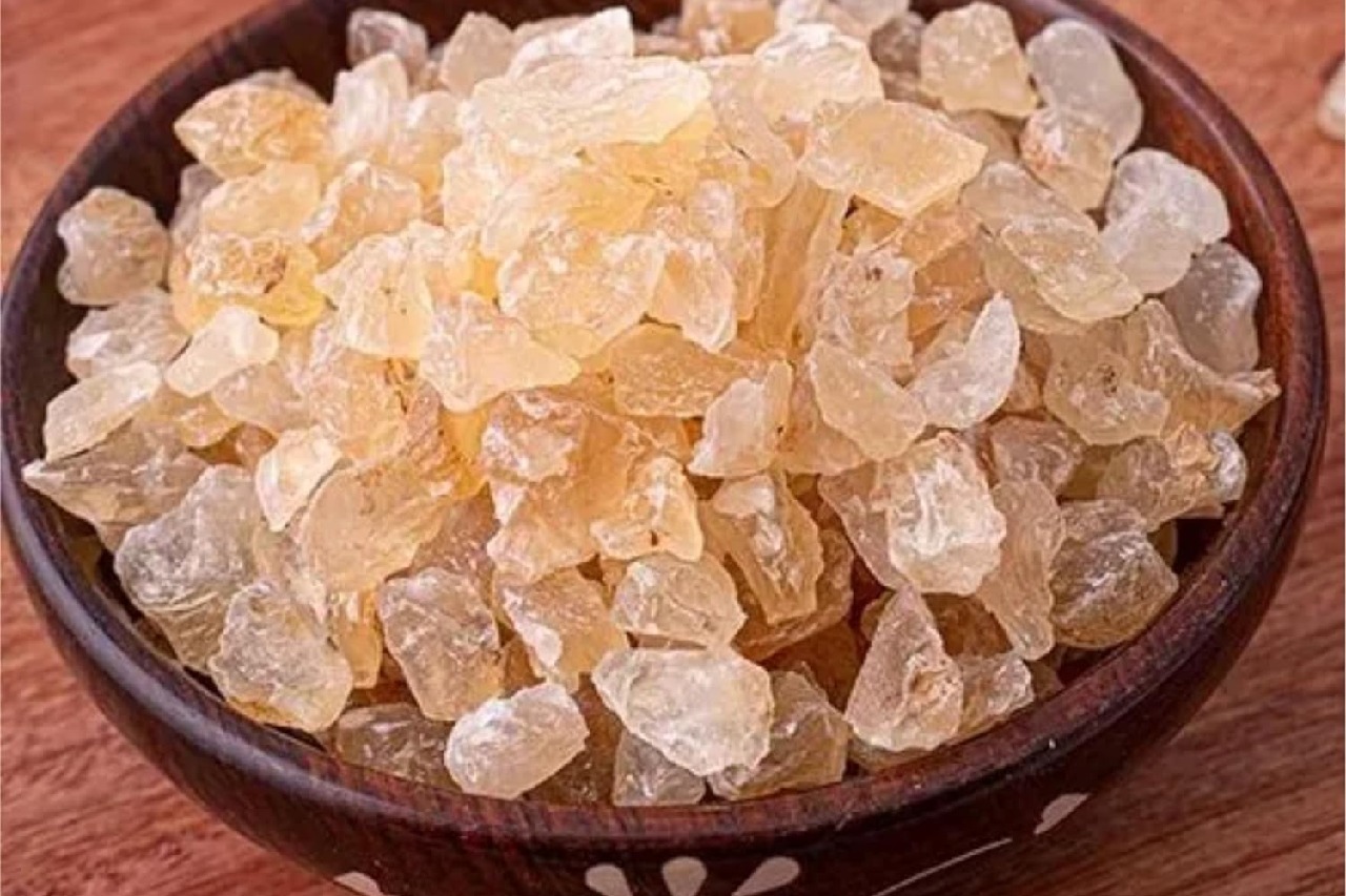 Beat the Summer Heat: Why Gond Katira is the Ultimate Cooling Superfood  
