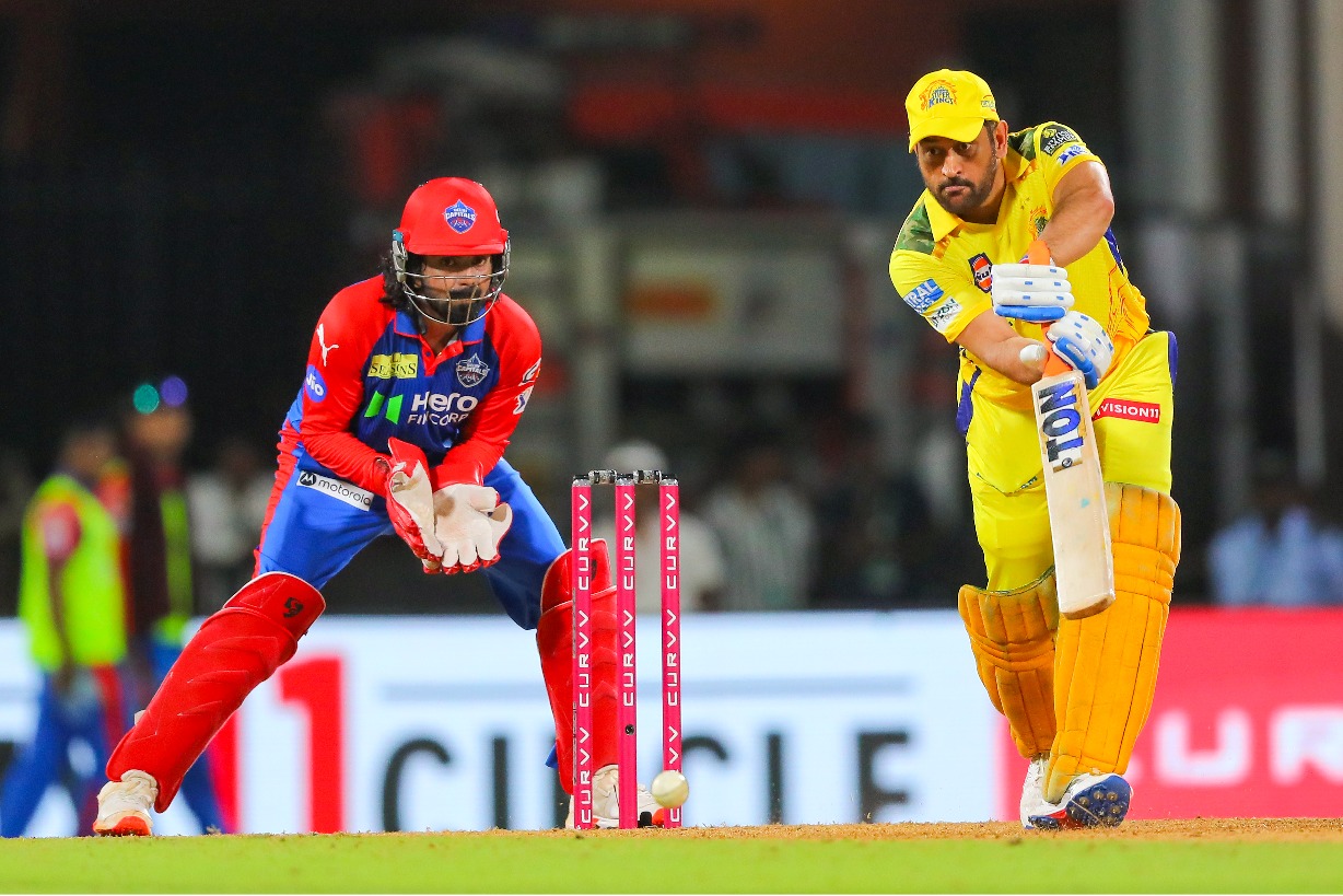 IPL 2025: 'Finisher' Dhoni fails to win match for CSK, gets trolled on social media