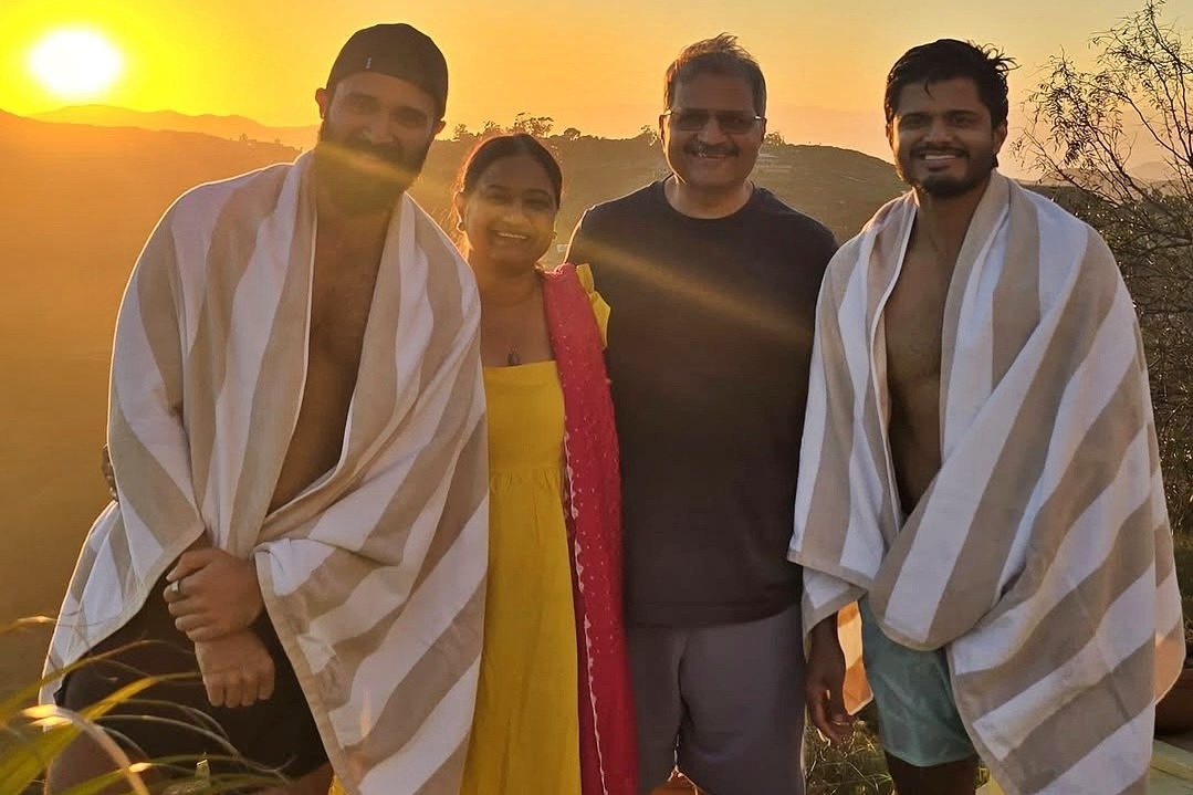 Vijay Deverakonda wishes 'Happy Birthday' to his most favouritest man on the planet