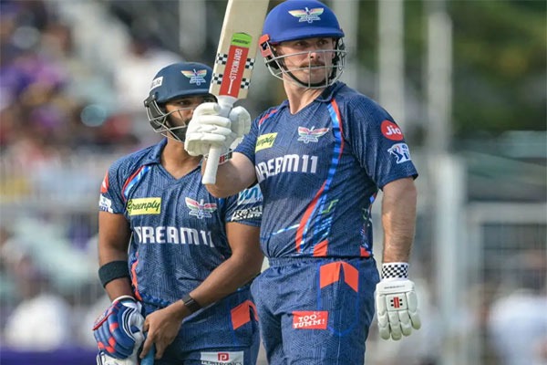 Lucknow Super Giants Smash 238 Against KKR at Eden Gardens