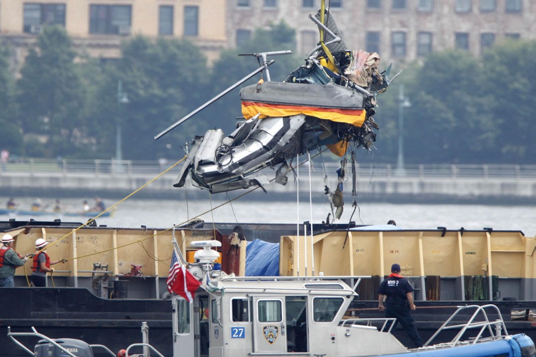 Helicopter Crashes into River in the U.S.: Tech Company CEO and Family Killed
