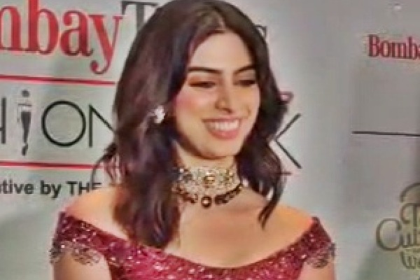 How Khushi Kapoor keeps her mom Sridevi’s timeless wardrobe alive