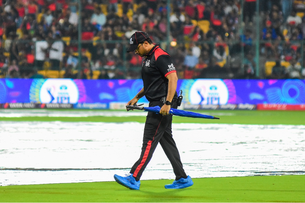 IPL 2025: Stoinis comes in for Maxwell as Punjab elect to field against Bengaluru