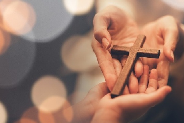 'New hope, new beginnings', Prez Murmu, PM Modi extend Easter greetings