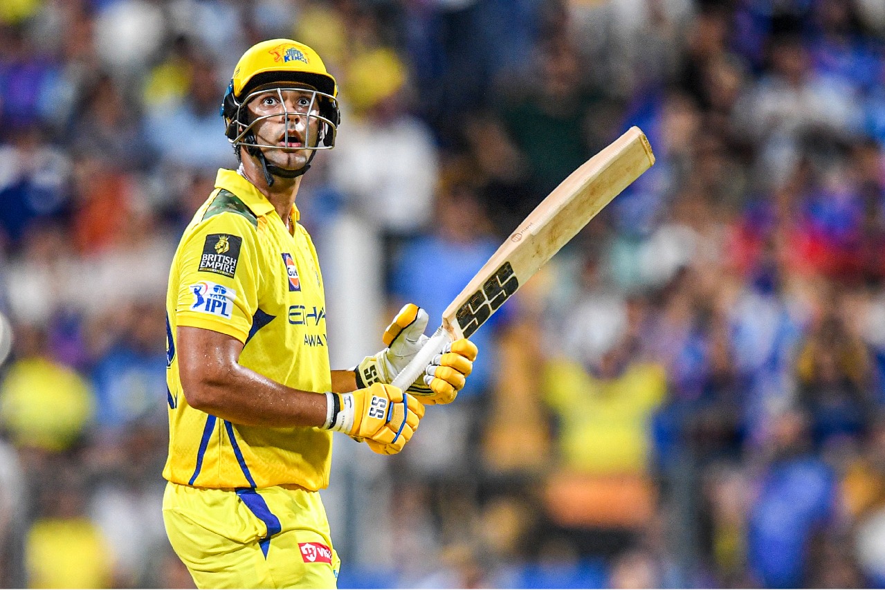 Shivam Dube donates Rs 7 lakh to young Tamil Nadu athletes at TNSJA awards