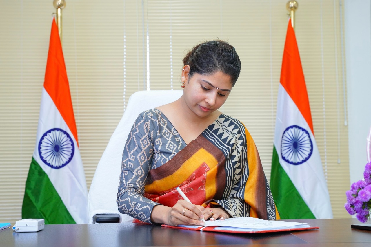 Smitha Sabarwal Faces Congress Leaders Ire