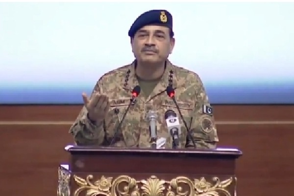 No Difference Between Pakistan Army Chief and Bin Laden: Former U.S. Official