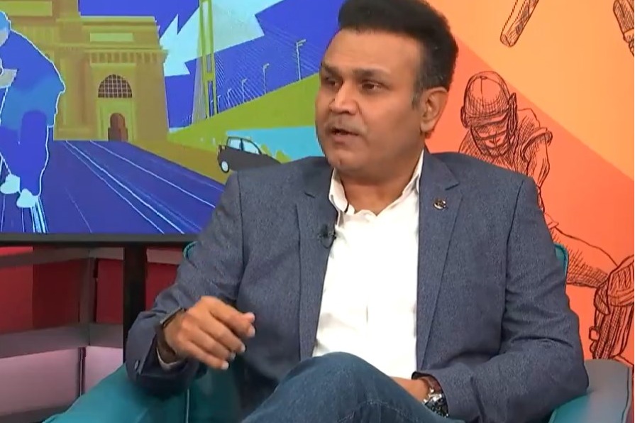 Dhonis Name in Amit Mishras Mistake Corrected by Sehwag Live