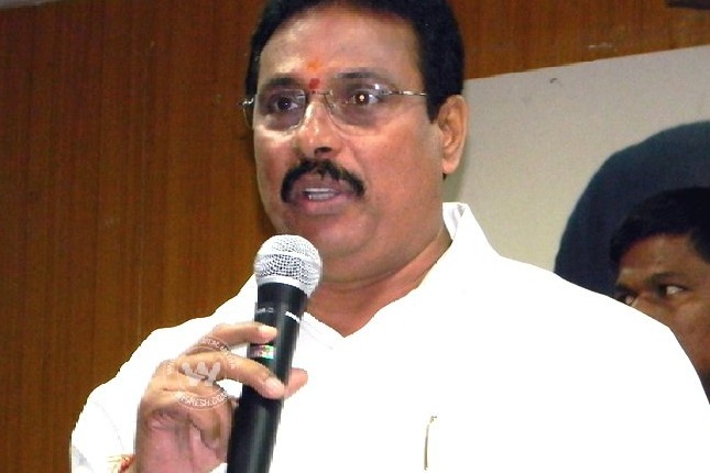Danam Nagenders Key Remarks on KCRs Public Meeting and Smitha Sabarwal Issue