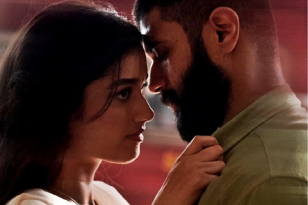 Melliflous first single 'Hridayam Lopala' from Vijay Deverakonda's 'Kingdom' promises gripping story in store!