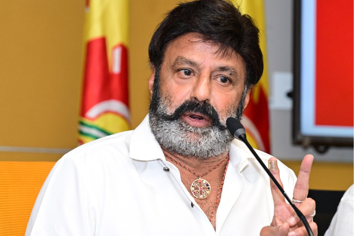 Paritala Sunitha Praises Balakrishna