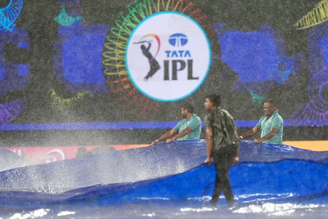 Sunrisers Hyderabad Out of IPL Playoffs After Rain Hit Match