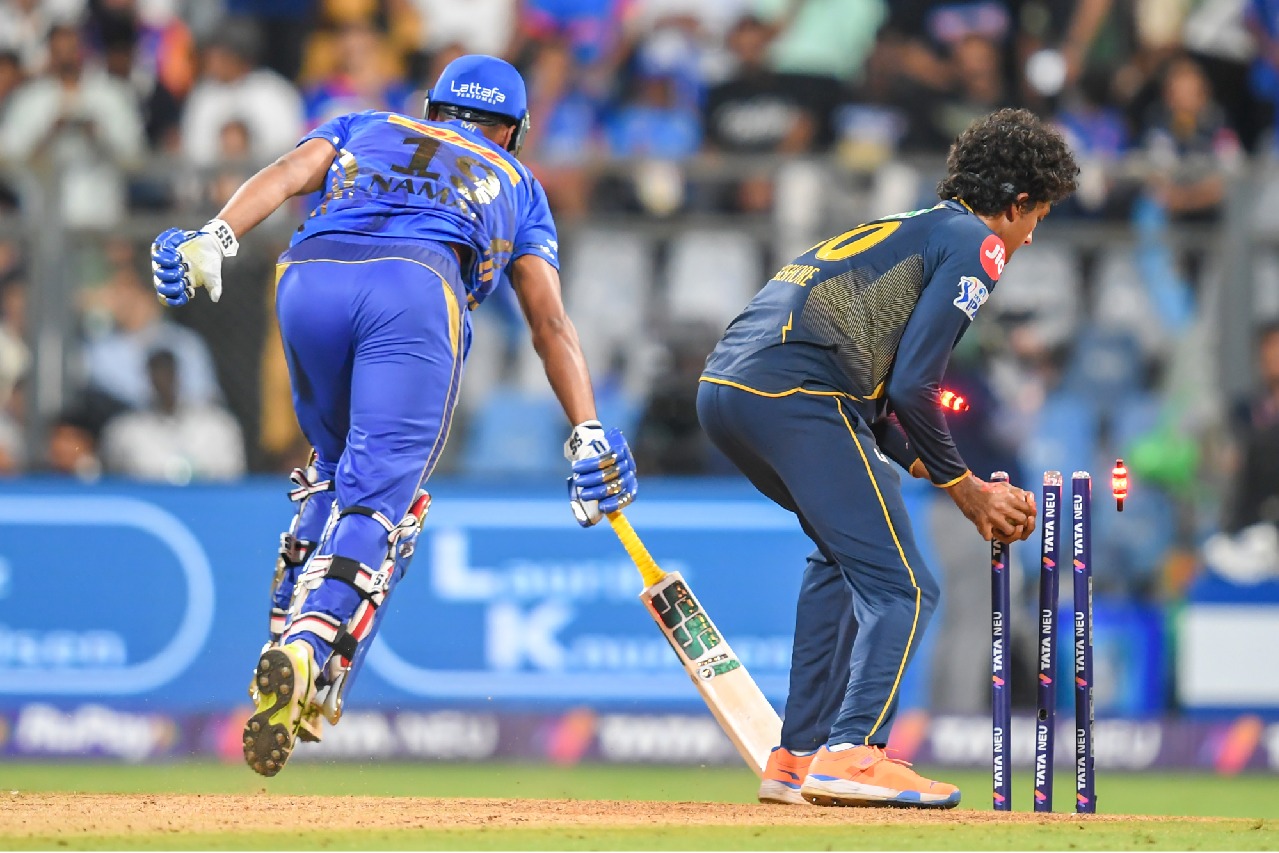 Mumbai Indians Struggle Against Gujarat Titans Set a Moderate Target