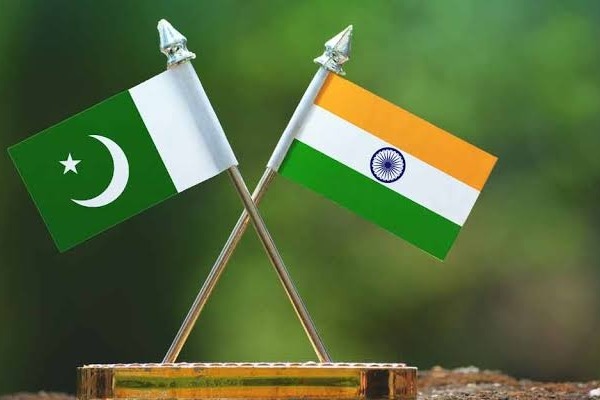 India heading to become 3rd largest economy Pakistan on brink of collapse