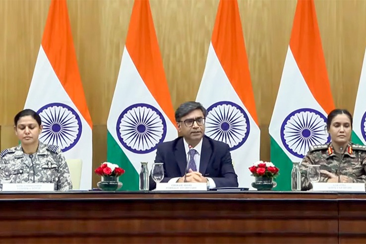 Vyomika Singh  Sofia Qureshi Address Media on Pakistan Cross Border Firing