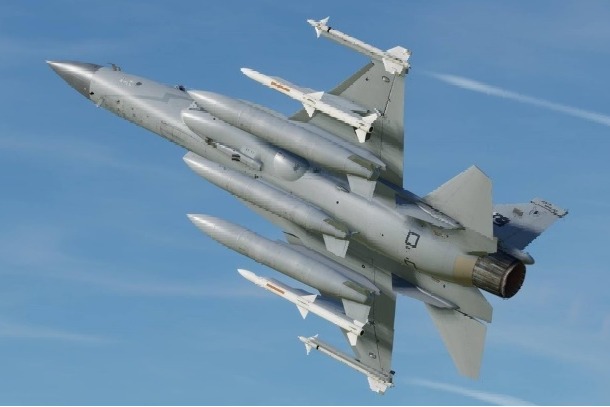 పాకిస్థాన్ కు చైనా ఇచ్చిన రెండు JF17 విమానాలను కూల్చివేసిన భారత్!