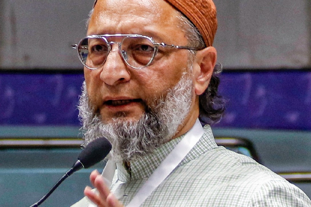 Owaisi Slams Pakistan, Calls It a 'Nation of Beggars'