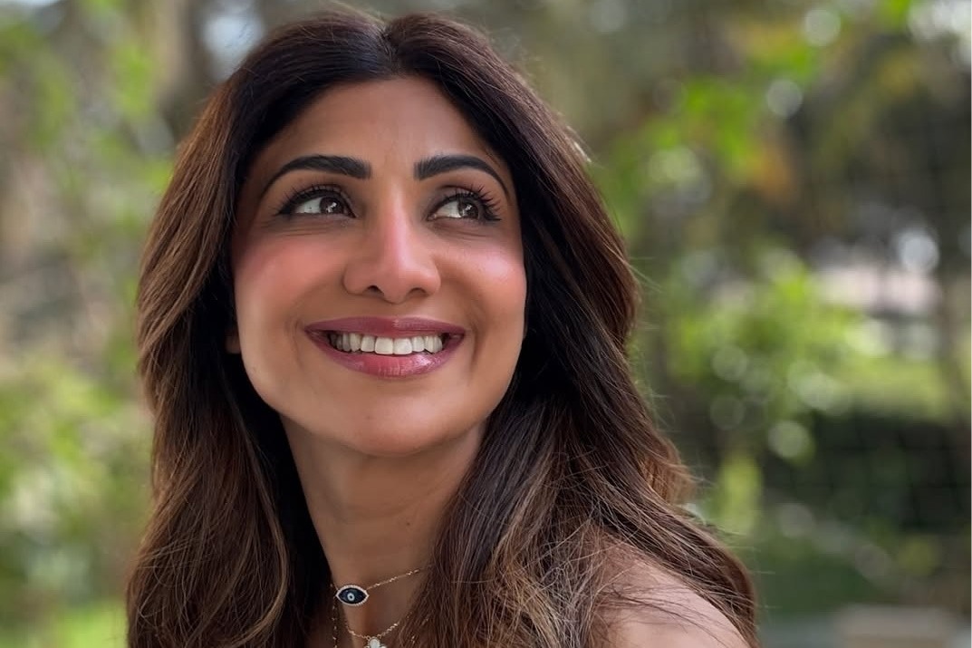 Shilpa Shetty shows fun ways to burn calories