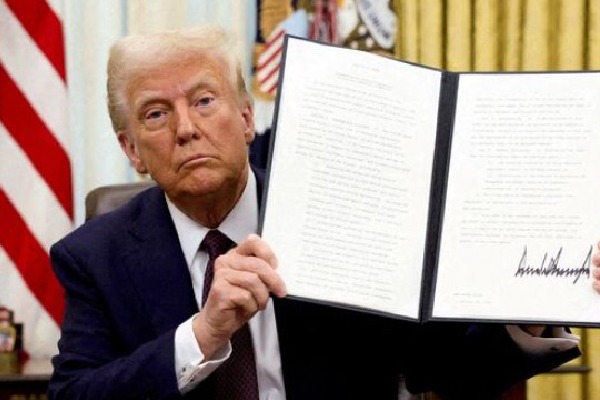 US House of Representatives passes sweeping tax-cut bill amid warning from budget group